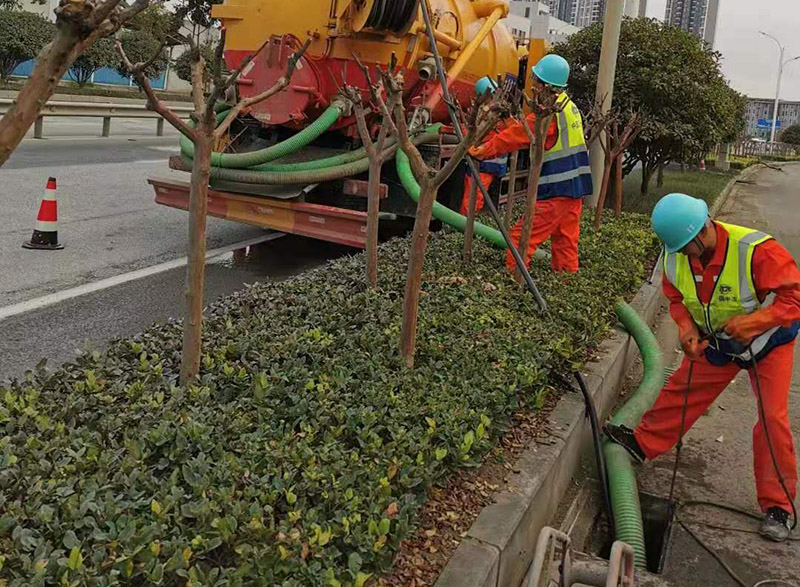 五龙口镇市政管道清淤